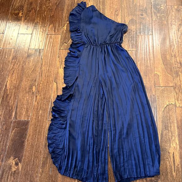 ZARA Wrinkled-Effect Asymmetrical JUMPSUIT Off One Shoulder Navy Blue Size M NWT - Picture 3 of 9